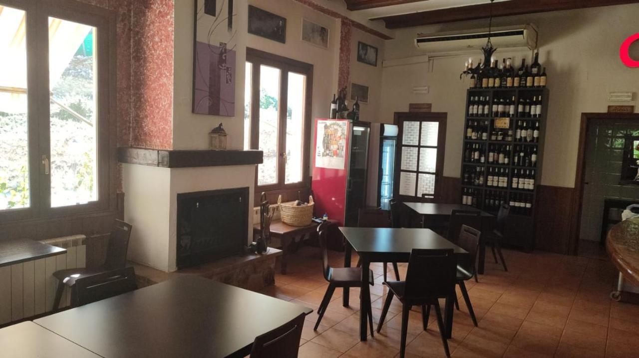 Hostal Restaurante Andra Rio Madera Exterior foto
